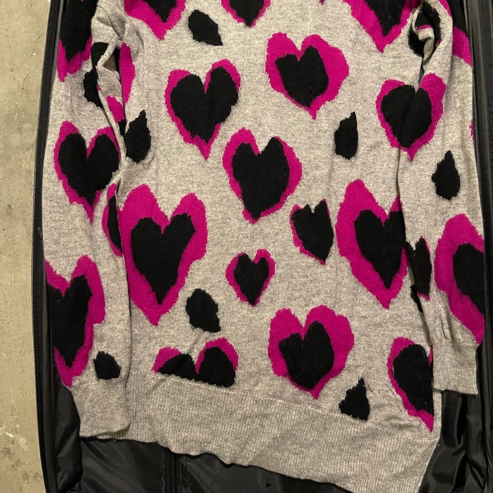 Neiman Marcus cashmere hearts sweater